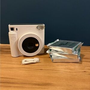 Fujifilm Instax SQ1 White Instant Camera with Film Packs